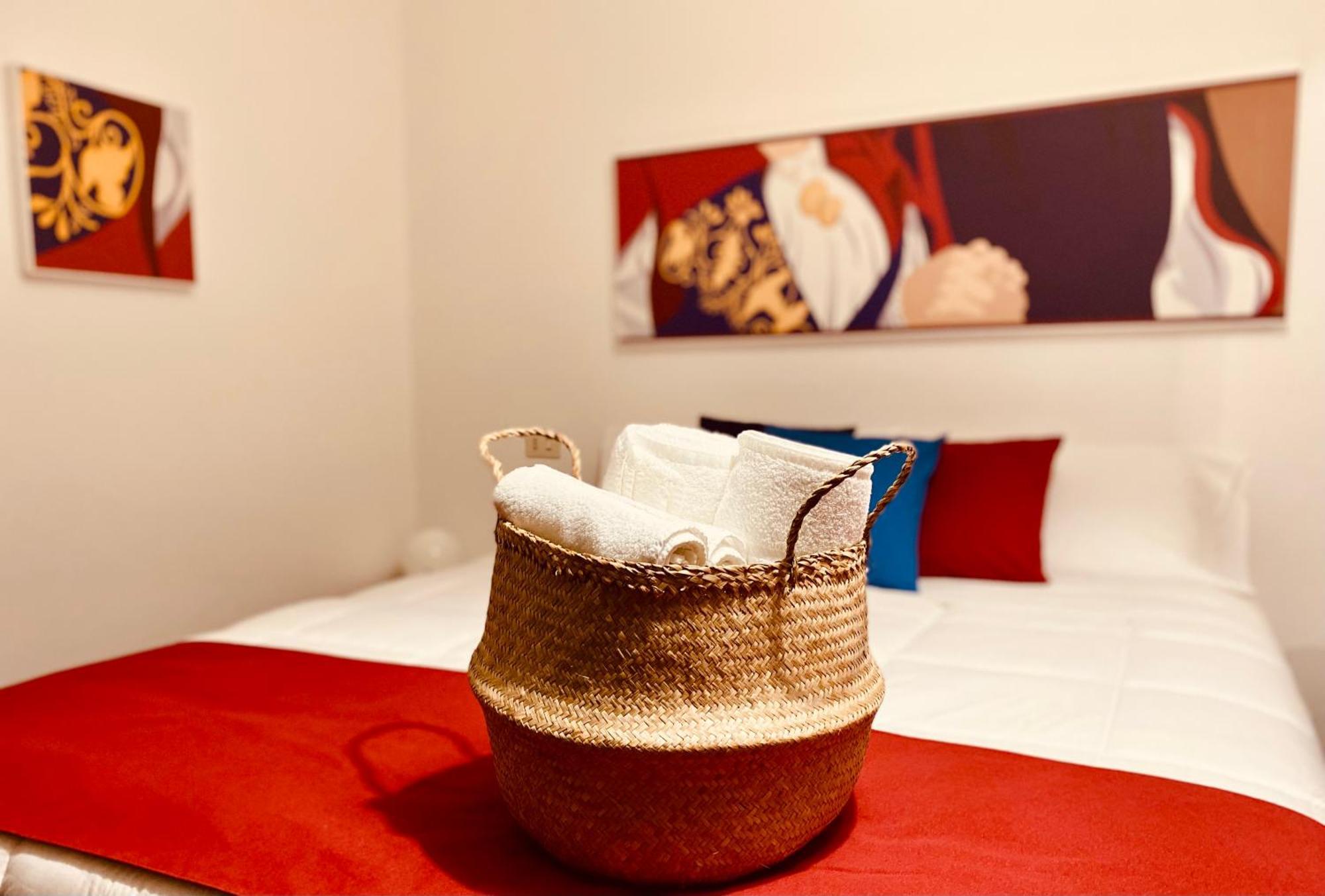 נואורו Carrales Guest House מראה חיצוני תמונה