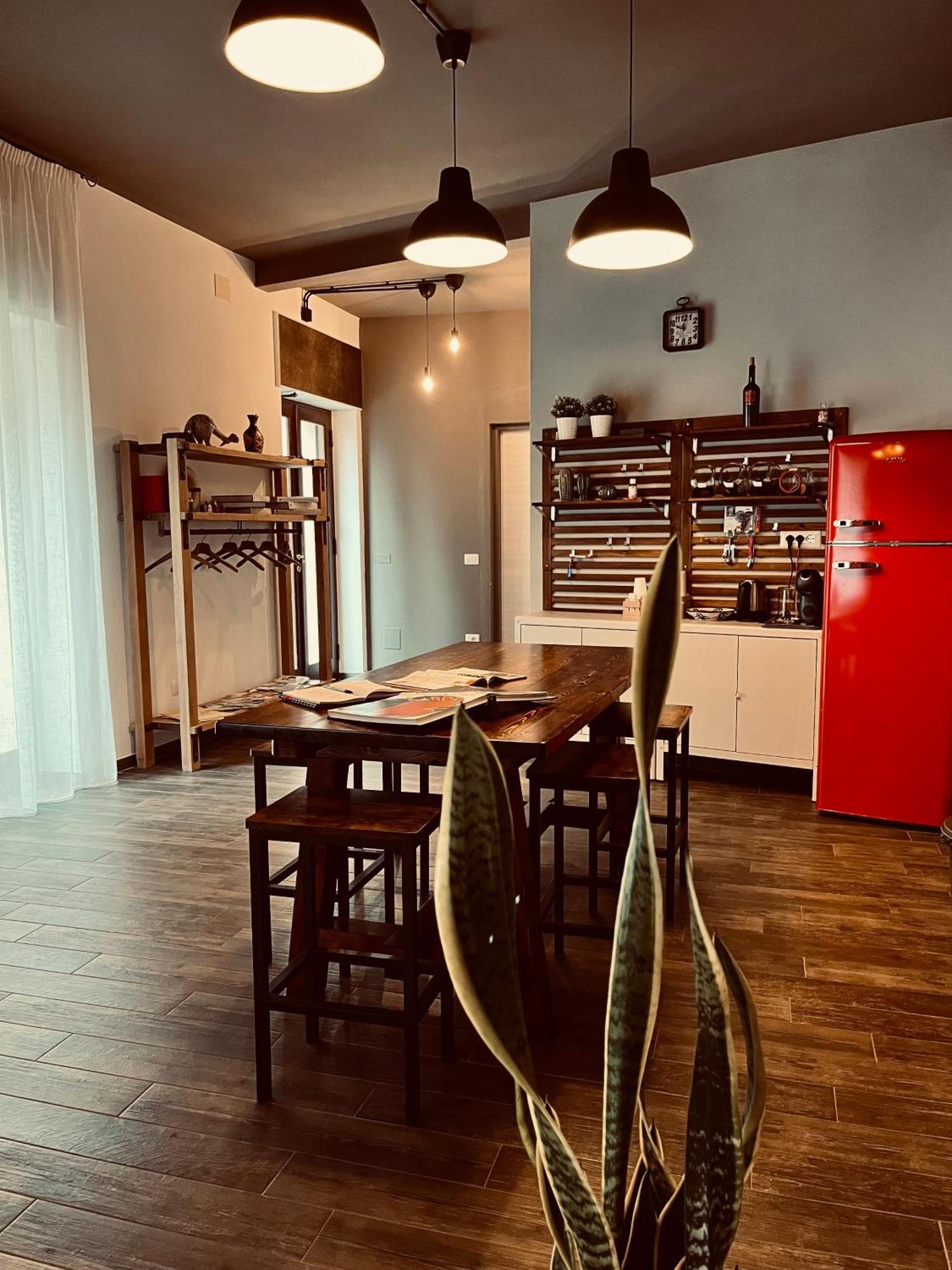 נואורו Carrales Guest House מראה חיצוני תמונה