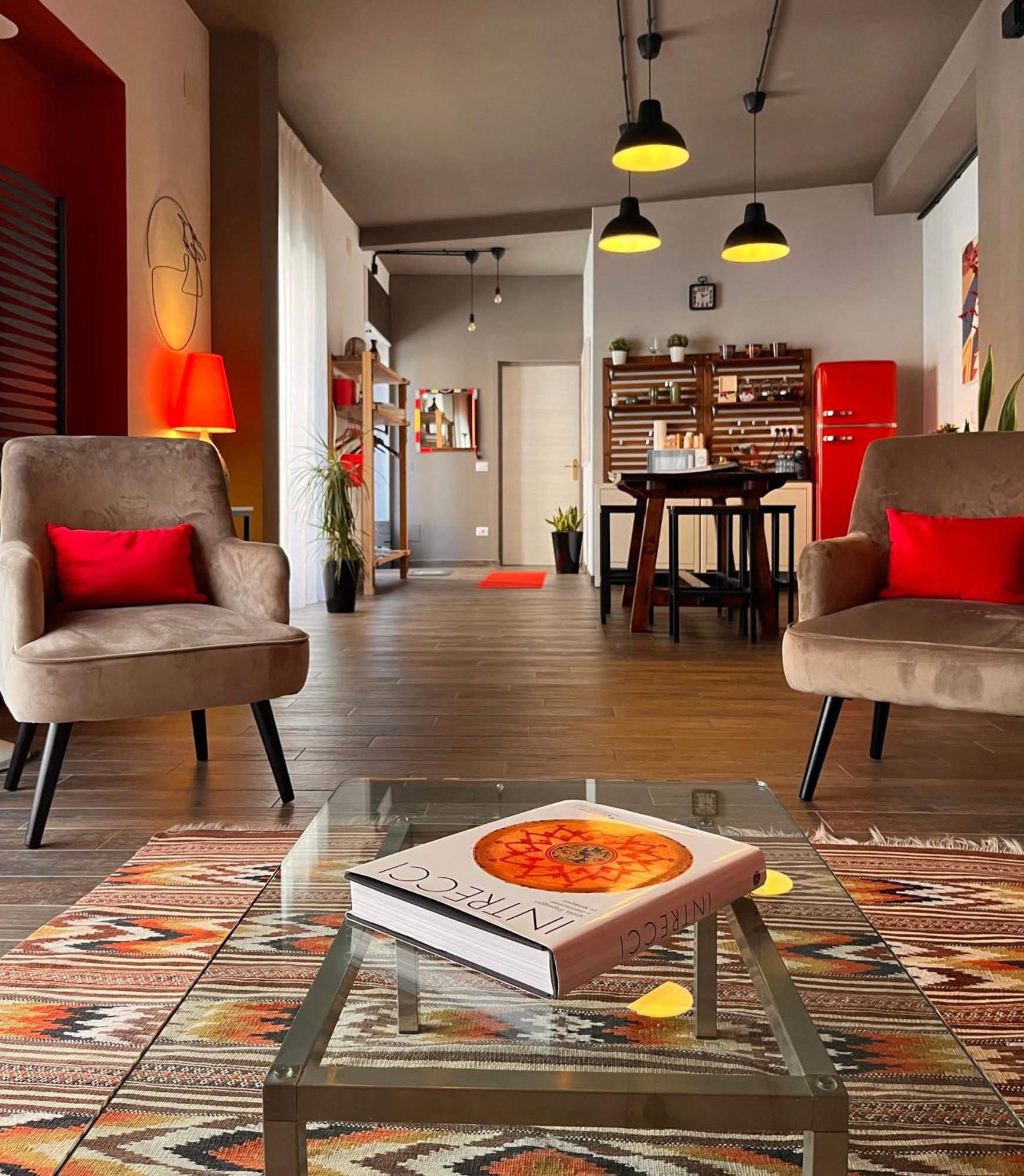 נואורו Carrales Guest House מראה חיצוני תמונה